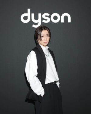 Takemoto Yusuke Instagram - DYSON JAPAN 25th Anniversary 
Preview Event@JING🖤

本日情報解禁のDyson zone 空気清浄ヘッドホンを実際装着させていただきました🫶

#dysonlaunchpad #PR
#DysonZone #空気清浄ヘッドホン