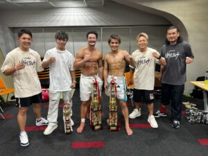 Takeru Segawa Instagram - teamVASILEUS全勝🔥 @vasileus_gym 
応援ありがとうございました！！

復帰戦に向けてパワーもらった🤝
みんな最高だ。
@shintaro.matsukura @yozayuki_k1 @takumiterada_1 
@noiri.masaaki @masakazu925