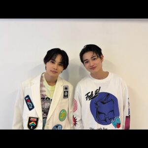 Takuya Kusakawa Instagram - みーんな、宇宙人。
舞台挨拶でございました👽

みーんな、ありがとうございました
みーんな、届きますように🖤🩷

#NYLONJAPAN #モジャ #PR