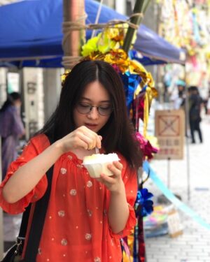 Tamaki Shiratori Instagram - ⁡
⁡
夏休みもいよいよ終盤に差し掛かって来ました。
後悔のないように、1日1日を大切に過ごしましょう🌻
⁡
⁡
#白鳥玉季 
#topcoat
