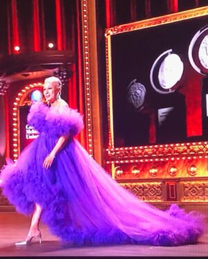 Tamara Tunie Instagram - I MAY BE a few days late and several dollars short, BUT MY GLAMSQUAD!!! Can you say “DAAAAYYYAAAAMNNNN”!!
Thank you SO MUCH.
Wardrobe stylist:@la.marco  CustomGown:@rrfashionista  Make-up:@facebysandradene 
#tonyawards  #beenthatgirlSTILLTHATGIRL