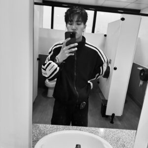 Tanapon Sukumpantanasan Instagram - 🧛🏻