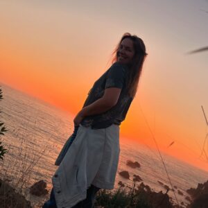 Tânia Ribas de Oliveira Instagram - Feliz, na Costa Vicentina do meu ❤️!
