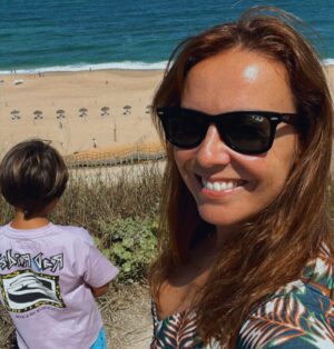 Tânia Ribas de Oliveira Instagram - Me and my mini me 🌊❤️