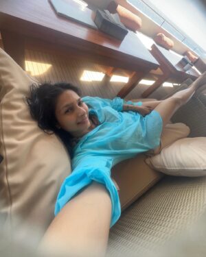 Tanishaa Mukerji Instagram - Days of peace and beyond that… Indeed, water is therapeutic!! 🩵🩵
#PhotoDump #WaterBabyVibes
.
.
.
#photooftheday #vacation #vacationmode #vacationvibes #sundayfunday #tanishaamukerji