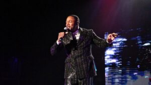Tank Instagram - The first weekend of “THE R&B MONEY TOUR” was blessed! New Orleans, Dallas, and Houston owe us nothing! You sold out these buildings and gave us the love we needed to keep going!💙 Next stop ATL!..
Link to tickets in my bio 📸 @barberbyblood 
R&B MONEY