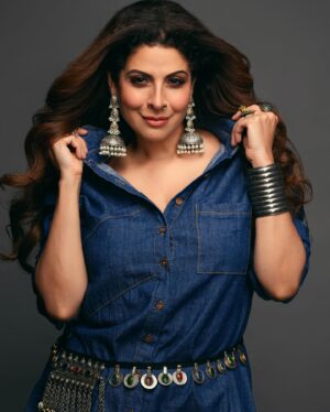 Tannaz Irani Instagram - Fashion is Freedom; so Express Yourself!

📷 @praveenbhat 
Mua @shekharghoshofficial
Styling @ganeshvyas 
Assistant stylist: @styledbygargii
Jewellery @suhana_art_and_jewels 

#fashion #fashionstyle #fashionblogger #designer #photographer #ootd #creative #denim #silverjewelry #love #makeup