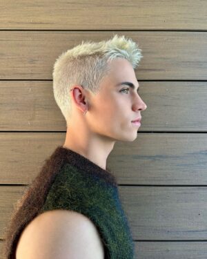 Tanner Buchanan Instagram - The name’s Blonde. James Blonde.

Styled by @avoyermagyan
Grooming by @sonialeeartistry
Cut and Color by @holly_elkjer_hair
Pieces by @paulsmithdesign @drmartensofficial