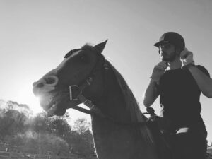 Tarık Uğur Özenbaş Instagram - Safety first  and happy horse🐴