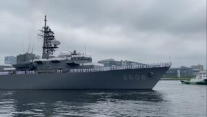 Taro Kono Instagram - 海上自衛隊練習艦隊出航。今回ははじめて喜望峰まわりでの世界一周です。