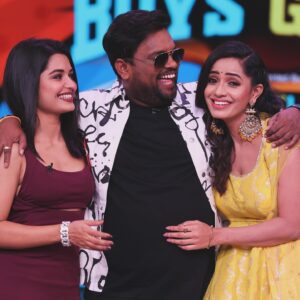 Tasty Teja Instagram - From the sets of  Kiraack Boys😊KhiladiGirls 😍R u guys ready for SEMI-FINALE😎
#tastyteja #priyankajain #shobhashetty #amardeep

My Outfit @rc_trendsetters