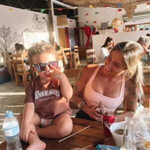 Tatiana Dias Instagram - não é a coisa mais gostosa - e terrível - do mundo? 🥹
