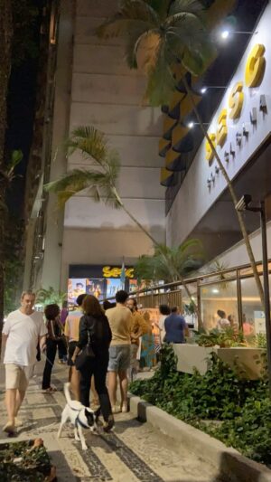 Tatiana Tiburcio Instagram - 📍Segundou e este aqui é só um pedacinho do que rolou ontem, no enceramento da temporada no Sesc Copacabana!

✨Ainda estamos assimilando todas as sensações, por agora só podemos dizer que estamos profundamente agradecidos por tanta presença, afeto e energia!

❤️‍🔥