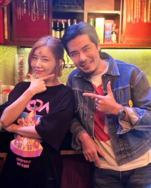 Tawatson Plengsiriwat Instagram - Happy Birthday คับพี่กีต้า @guitar_siripich 🎂🎂🎂

มีความสุขมากๆๆๆขอให้สาวขึ้นๆทุกปีน้าาาเเม่😘รักเสมอคับ😘

ไม่ได้รวมกันแบบนี้นานเท่าไรแล้วเนี่ยสนุก…มันส์…และเมามาก🤪🤪🤪…คิดถึงทุกคนคับ❤️❤️❤️