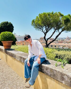 Tawinan Anukoolprasert Instagram - Fall in 🩵 in 🏛️