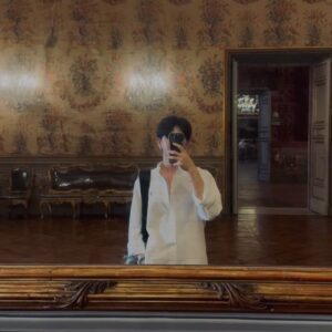 Tawinan Anukoolprasert Instagram - Fall in 🩵 in 🏛️