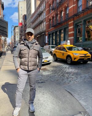 Tej Lalvani Instagram - Striking a perfect work-life balance is about giving due time to your work commitments while also cherishing moments with family and friends, pursuing hobbies, and ensuring you recharge. 

That’s how you thrive both in your career and your personal life.

#worklifebalance #ceolife #leadership