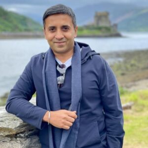 Tej Lalvani Instagram - An overwhelmed CEO = sluggish processes, wasted time, needless holdups, unempathetic leadership, confused direction, an aura of stress that trickles down, and an outward appearance of unprofessionalism.

The solution?

Delegate. Delegate. Delegate.

No leader is the best person to handle everything. Trying to be the exception to that rule is only going to lead to disaster.

You can’t be a leader with no team. And if you’re not making use of that team, you’re not leading.

Lead.
