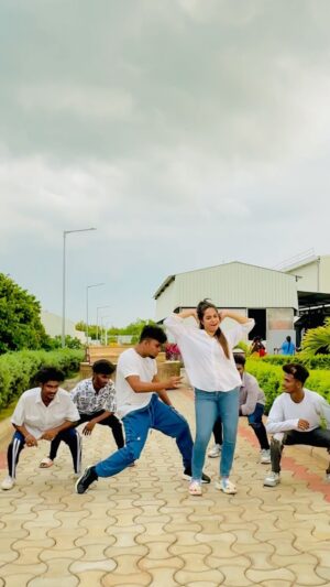 Tejaswani Behera Instagram - Enduko puttindho puttindhi 💫💕
.
.
📸 @durga_dhee_2424 ✨
.
.
#viralvideos #trend #explore #reelitfeelit #telugu