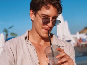Temmuz Uğur Yıldız Instagram - #summerdays 🥤⛵️