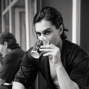 Temmuz Uğur Yıldız Instagram - ☕️🖊