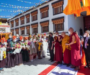 Tenzin Gyatso Instagram - HHDL embarks on a pilgrimage to Jhokang in Leh, Ladakh on July 14, 2023. #dalailama #leh #ladkh #pilgrimage