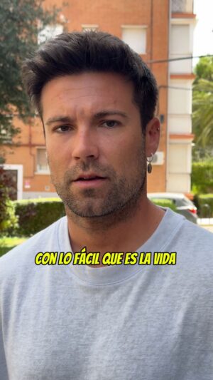 Teresa Pérez Instagram - Cómo formalizar una relación con éxito 👩🏼‍❤️‍💋‍👨🏻 #amor #parejas #consejos
