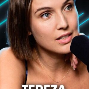Tereza Ramba Instagram - „Jsem připravená na velké role.” Krásně upřímná a otevřená @tereza.voriskova. O klíči ke štěstí, lásce k práci a dělání kompromisů, o metodě, která jí pomohla proměnit se v alkoholičku, o tom, proč odmítá “monetizovat” svoje děti, o odstřižení se.

Teď na herohero.co/cestmir