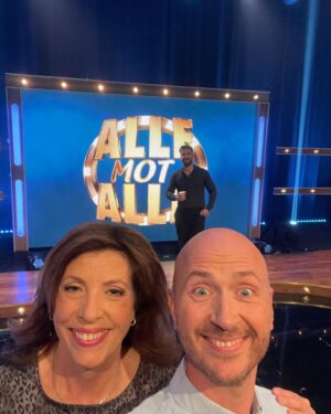Terje Sporsem Instagram - To superglade Alle mot Alle-quizere etter å ha vunnet en superspennende semifinale! Finale sendes i dag på @tvnorge og vi er superklare!! Takk for gøye kamper til alle motstanderlag og en herlig og gøy produksjon å være med i og den største takken til verdens beste quizkamerat @helenvikstvedt som får meg til å virke mye smartere enn jeg er! @nexikonorge @discoveryplusno