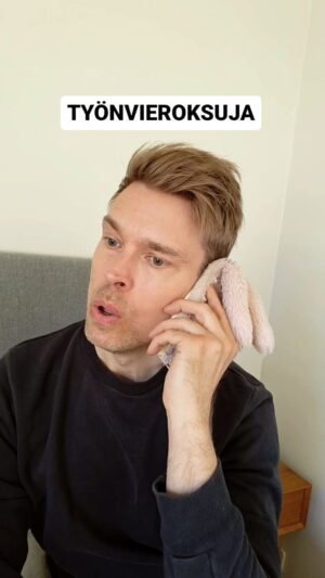 Tero Tiittanen Instagram - Teistäkin moni on antanut työlleen yhtä paljon 🤌

#työnvieroksuja#torstai#vappupäivä#töihin#lepopäivä#darra#pomo#huomennatöihin#comedian#funnyvideo#bestreels#actor#funny