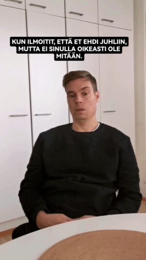 Tero Tiittanen Instagram - En jaksa mennä, mutta olisi pitänyt.

#lauantai#viikonloppuna#pippalot#comic#sketsi#vitsit#koomikko#funnyfunny#komedia#laugh#koti#synttärit#funnyreels