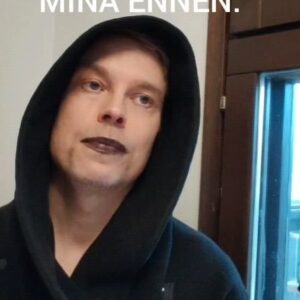 Tero Tiittanen Instagram - Näin se maailma muuttuu.

#perhe#family#tytär#rakas#tiistai#familyjokes#isä#daddy#dadjokes#comedyreels#daughter#funnyvideos#gootti#rock