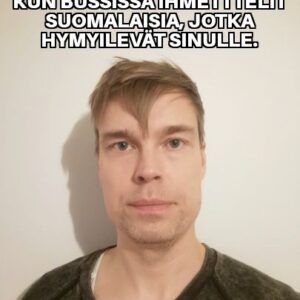 Tero Tiittanen Instagram - Näin kävi taannoin. Ihmettelin, että onpas iloisia suomalaisia, kun bussissa oikein hymyilevät. Tulin kotiin ja katsoin peiliin 🙏 

#viuhka#torstai#talvi#hiukset#pakkanen#lunta#bussi#hymyillä#hsl#helsinki