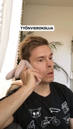 Tero Tiittanen Instagram - Siinäpä pari vinkkiä taas.

#sunnuntai#työnvieroksuja#työ#duuni#pomo#työkaveri#pakkasta#funnyvideos#funny#koomikko#comedians#halloween
