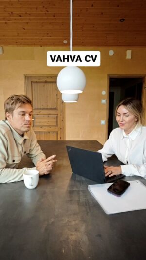 Tero Tiittanen Instagram - 🫱🫲

#cv#työhaastattelu#yliopisto#perjantai#comedyvideos#näyttelijä#actors#comedians#funnyvideoclips#työnhaku#reeloftheday#heinäkuussa#kesäpäivä