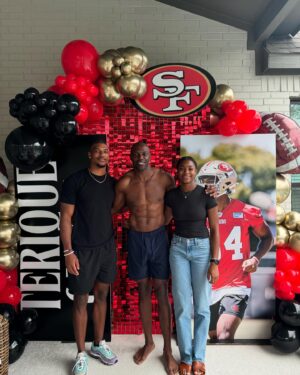 Terrell Owens Instagram - I’m so beyond grateful, thankful and proud right now. 
I appreciate everyone that came through to make this surprise “Going Away To Camp” party for @terique_owens a special day. 
I couldn’t be happier with the opportunity that you have in front of you. Stay the course and stay driven, motivated and inspired. Go Be You!! Go Be Your Great! 
A huge THANK YOU to @kustom_balloon_kreations for bringing this together in a short amount of time, you exceeded expectations and this was perfect. 🫶🏾 ❤️ 
 @chichi.nwaorie @yogijazporter @back.2.lifeupholstery @kylee._.owens @ashley_htxrealtor @cincerely.cece  @Klee_fence77 @tjdesign_interiors @tjdesign_interiors @rodwill_htx @blk_foxx @jonesrhondar @49ers #DESIRE #DEDICATION #DISCIPLINE #PROTOTYPE81