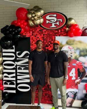 Terrell Owens Instagram - I’m so beyond grateful, thankful and proud right now. 
I appreciate everyone that came through to make this surprise “Going Away To Camp” party for @terique_owens a special day. 
I couldn’t be happier with the opportunity that you have in front of you. Stay the course and stay driven, motivated and inspired. Go Be You!! Go Be Your Great! 
A huge THANK YOU to @kustom_balloon_kreations for bringing this together in a short amount of time, you exceeded expectations and this was perfect. 🫶🏾 ❤️ 
 @chichi.nwaorie @yogijazporter @back.2.lifeupholstery @kylee._.owens @ashley_htxrealtor @cincerely.cece  @Klee_fence77 @tjdesign_interiors @tjdesign_interiors @rodwill_htx @blk_foxx @jonesrhondar @49ers #DESIRE #DEDICATION #DISCIPLINE #PROTOTYPE81