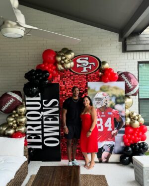 Terrell Owens Instagram - I’m so beyond grateful, thankful and proud right now. 
I appreciate everyone that came through to make this surprise “Going Away To Camp” party for @terique_owens a special day. 
I couldn’t be happier with the opportunity that you have in front of you. Stay the course and stay driven, motivated and inspired. Go Be You!! Go Be Your Great! 
A huge THANK YOU to @kustom_balloon_kreations for bringing this together in a short amount of time, you exceeded expectations and this was perfect. 🫶🏾 ❤️ 
 @chichi.nwaorie @yogijazporter @back.2.lifeupholstery @kylee._.owens @ashley_htxrealtor @cincerely.cece  @Klee_fence77 @tjdesign_interiors @tjdesign_interiors @rodwill_htx @blk_foxx @jonesrhondar @49ers #DESIRE #DEDICATION #DISCIPLINE #PROTOTYPE81
