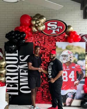 Terrell Owens Instagram - I’m so beyond grateful, thankful and proud right now. 
I appreciate everyone that came through to make this surprise “Going Away To Camp” party for @terique_owens a special day. 
I couldn’t be happier with the opportunity that you have in front of you. Stay the course and stay driven, motivated and inspired. Go Be You!! Go Be Your Great! 
A huge THANK YOU to @kustom_balloon_kreations for bringing this together in a short amount of time, you exceeded expectations and this was perfect. 🫶🏾 ❤️ 
 @chichi.nwaorie @yogijazporter @back.2.lifeupholstery @kylee._.owens @ashley_htxrealtor @cincerely.cece  @Klee_fence77 @tjdesign_interiors @tjdesign_interiors @rodwill_htx @blk_foxx @jonesrhondar @49ers #DESIRE #DEDICATION #DISCIPLINE #PROTOTYPE81