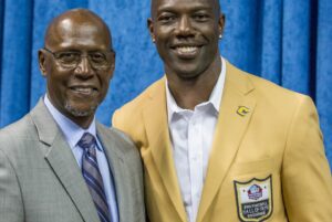 Terrell Owens Instagram - On this day 6 years ago, I DID IT MY WAY. 
The @profootballhof screwed me over not ONCE but TWICE but as my grandmama used to say, they can’t stop what God has in store for you. 
So thankful for ALL the 3500  people that traveled near and from afar to @utchattanooga to celebrate this day of immortality in the football world as I became HALL OF FAMER #317.
Thanks to my family, close friends and coaches whom I shared this special day. 
#halloffame #noregrets #chattanooga #HOF18 #AlexCity #UTC