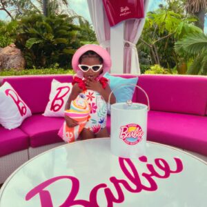 Teyana Taylor Instagram - Vacay Dumppppp of some much needed fun in the Bahama mama sun with my favorite lil mamas @gottalovejunie @babyruerose in the whole wide worldddddddddd at the incredible @atlantisbahamas before we get geared up for back to school! 🌹🌴🩵🏝️🌹

📸: @gottalovejunie @teyanataylor @kvnhrtlss