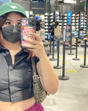 Thalia Ivanka Instagram - lucuk. 
Kenapa saya lemah dengan topi hijau ini
