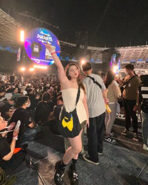 Thalia Ivanka Instagram - Last night was magical😭✨

#coldplayjakarta