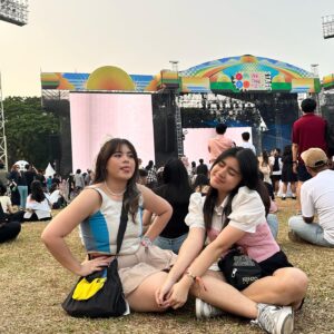 Thalia Ivanka Instagram - Teriak-teriak lalu sakit pinggang✨🖤