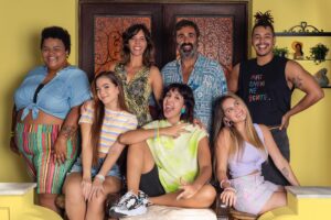 Thamirys Borsan Instagram - Conheçam minha nova família! 
SIM, SIM, SIMMMM, finalmente posso contar: Eu sou a ~~~Rubria~~~ na nova série de comédia da @netflixbrasil !!!!!!!!!!!!!!!!!!!!!!!! 

@ademaravilha @melissamelmaia @flaviagreis @orafigueiredo @pedroottoni_ @luisaperisse @a.fabrica.etc 

📸 Nathalia Athayde