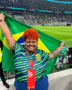 Thamirys Borsan Instagram - @budweiser_br… eu te amo! 
Obrigada por me fazer realizar sonhos que eu nunca nem me permiti sonhar. 
Sonhos que eram da minha mãe…
Dona Márcia, tô vendo seu Brasil ao vivo do Qatar, essa é pra você. 
Se você não entendeu, entenda… Bud é A cerveja da negrona aqui ❤️

#Publi
#BebaComModeração
#CopaComBud
#AturaoBaile
#Yourstotake
#BudX
#BudXDoha