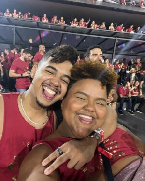 Thamirys Borsan Instagram - eu e @pedroottoni_ pela primeira vez na sapucai e ainda de camarote… ache o erro da penultima foto kakakkakakakakakkakakakkaks