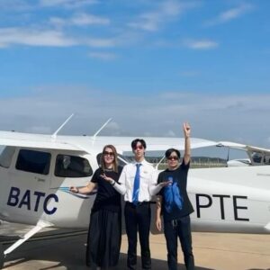 Thanawin Teeraphosukarn Instagram - Single-engine completed✅ 
My last flight with my family and nong Bravo
.
.
.
.
.
Next station multi-engine✌🏻