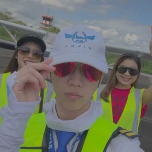 Thanawin Teeraphosukarn Instagram - Single-engine completed✅ 
My last flight with my family and nong Bravo
.
.
.
.
.
Next station multi-engine✌🏻