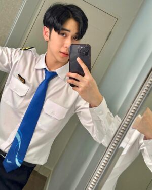 Thanawin Teeraphosukarn Instagram - 2ขีดที่ไม่ใช่โควิด🥹💙